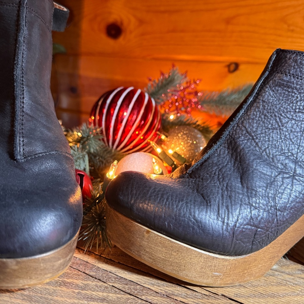 Free People Black Leather Wedges - Picture 2 of 7